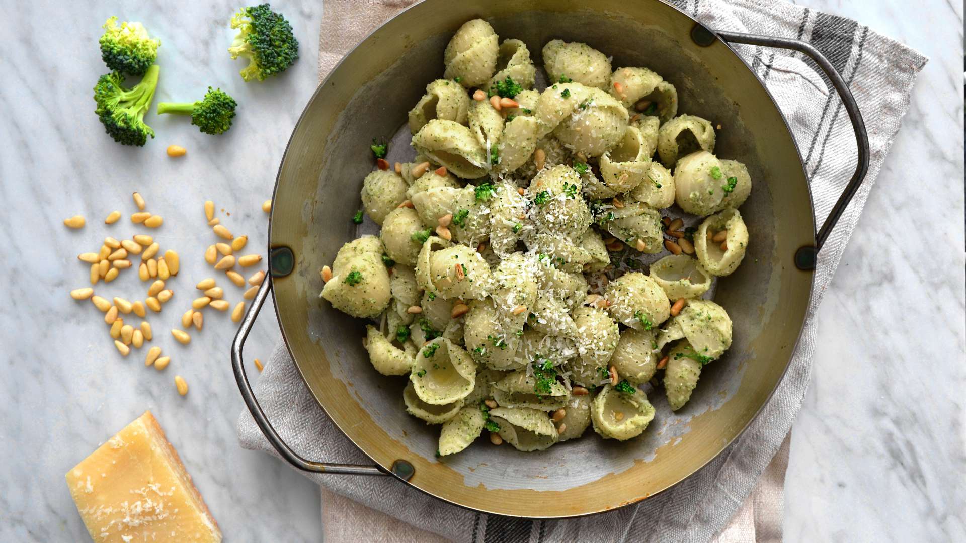 Pesto de broccoli_une Bazar Magazin Magazine de l'art de vivre